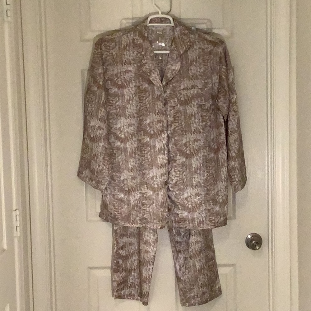 Evandale Intimates Pajama Set